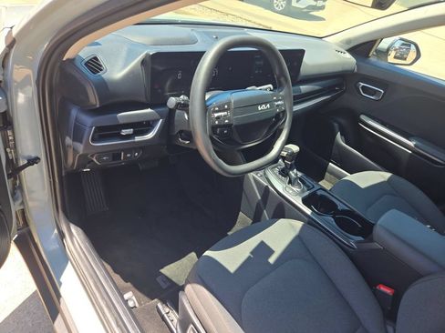 Used 2025 Kia K4 FWD image 15