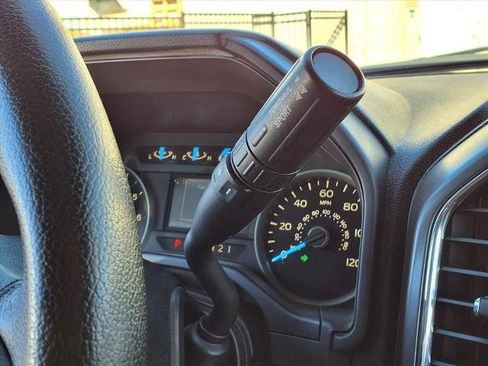 Used 2015 Ford F150 XLT w/ Equipment Group 302A Luxury image 13