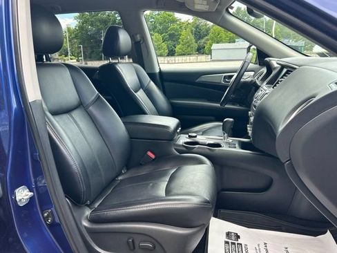 Used 2019 Nissan Pathfinder SL AWD/4WD image 22