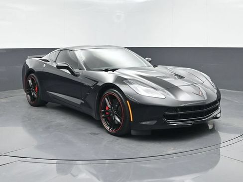 Used 2016 Chevrolet Corvette Stingray Coupe w/ 3LT Preferred Equipment Group RWD image 2