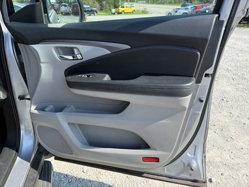 Used 2016 Honda Pilot EX image 14