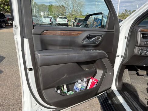 Used 2022 Chevrolet Tahoe High Country image 14