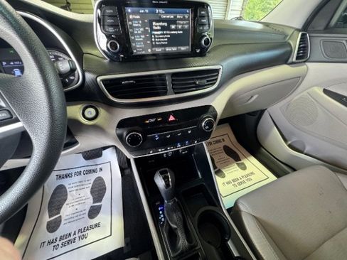 Used 2021 Hyundai Tucson Value FWD image 14