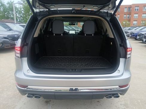 Used 2022 Lincoln Aviator AWD w/ Premium Package image 28
