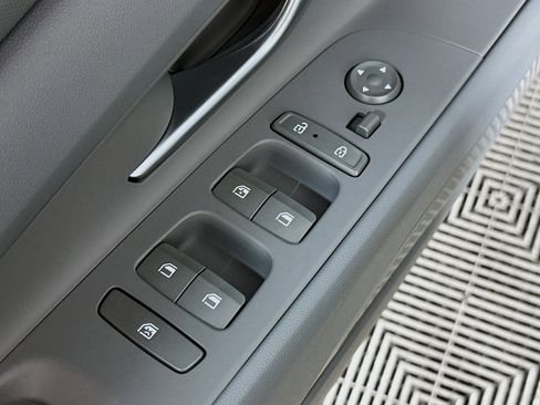 New 2026 Hyundai Elantra Sport FWD image 17