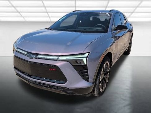 New 2025 Chevrolet Blazer EV RS image 32