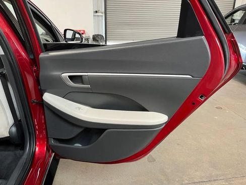 Used 2025 Hyundai Sonata SEL FWD image 15