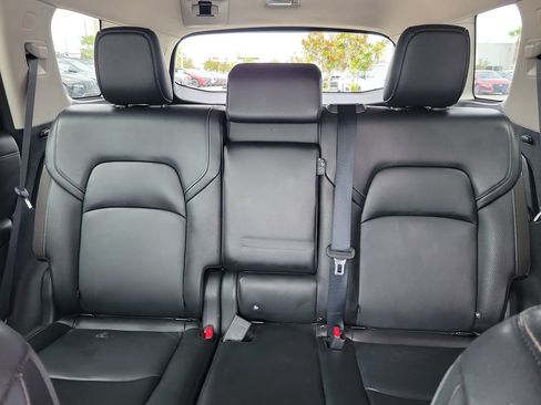 Certified 2023 Nissan Pathfinder SL FWD image 18