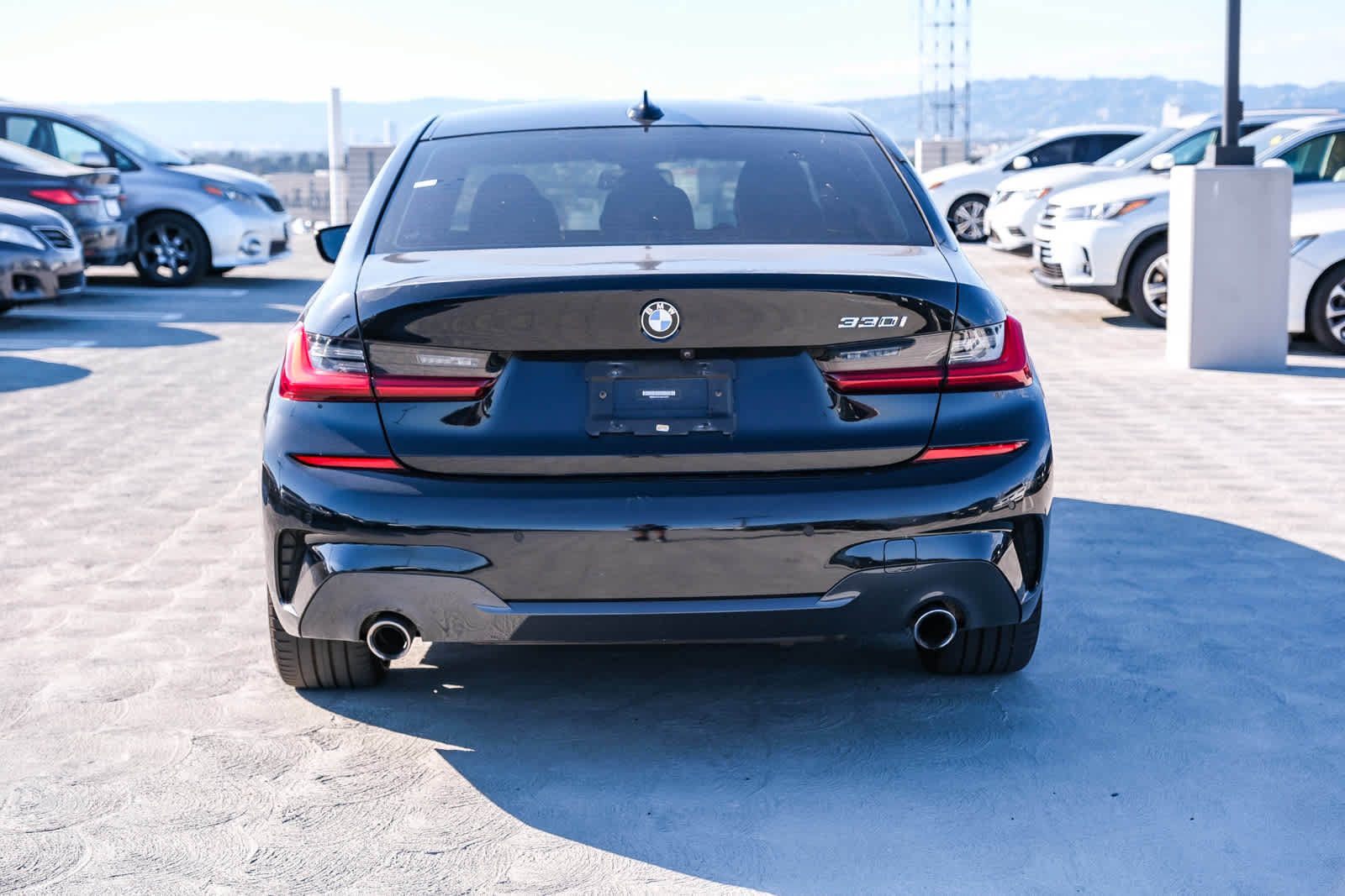 Used 2019 BMW 330i Sedan w/ M Sport Package RWD image 5