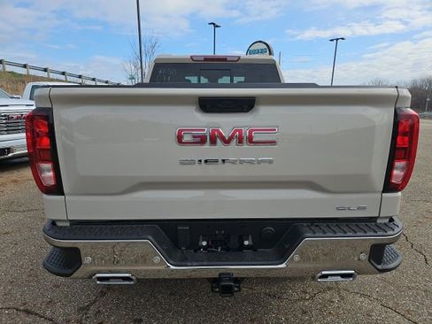 New 2026 GMC Sierra 1500 SLE w/ X31 Off-Road Package image 4