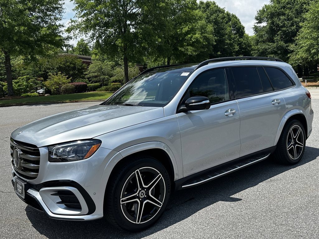 Certified 2025 Mercedes-Benz GLS 450 4MATIC w/ AMG Line Exterior image 4