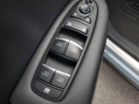 Used 2023 INFINITI QX50 Luxe image 21