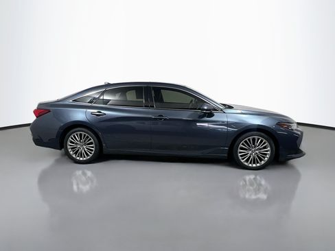 Used 2022 Toyota Avalon Limited w/ Advanced Safety Package FWD image 3
