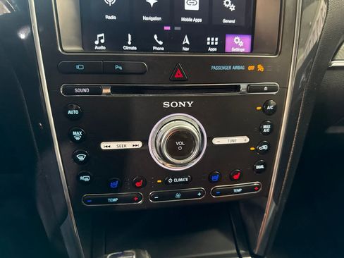 Used 2017 Ford Explorer Sport w/ Equipment Group 401A AWD/4WD image 32