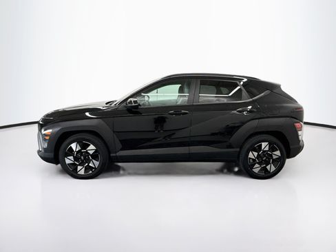 Used 2025 Hyundai Kona SEL FWD image 4