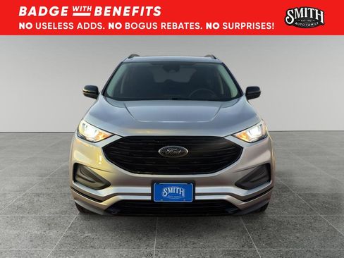 Certified 2023 Ford Edge SE w/ Black Appearance Package image 3