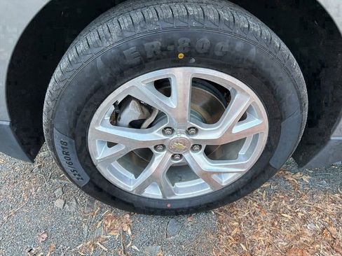 Used 2018 Chevrolet Equinox LT image 6