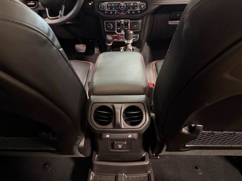 Used 2024 Jeep Wrangler Unlimited Rubicon AWD/4WD image 71