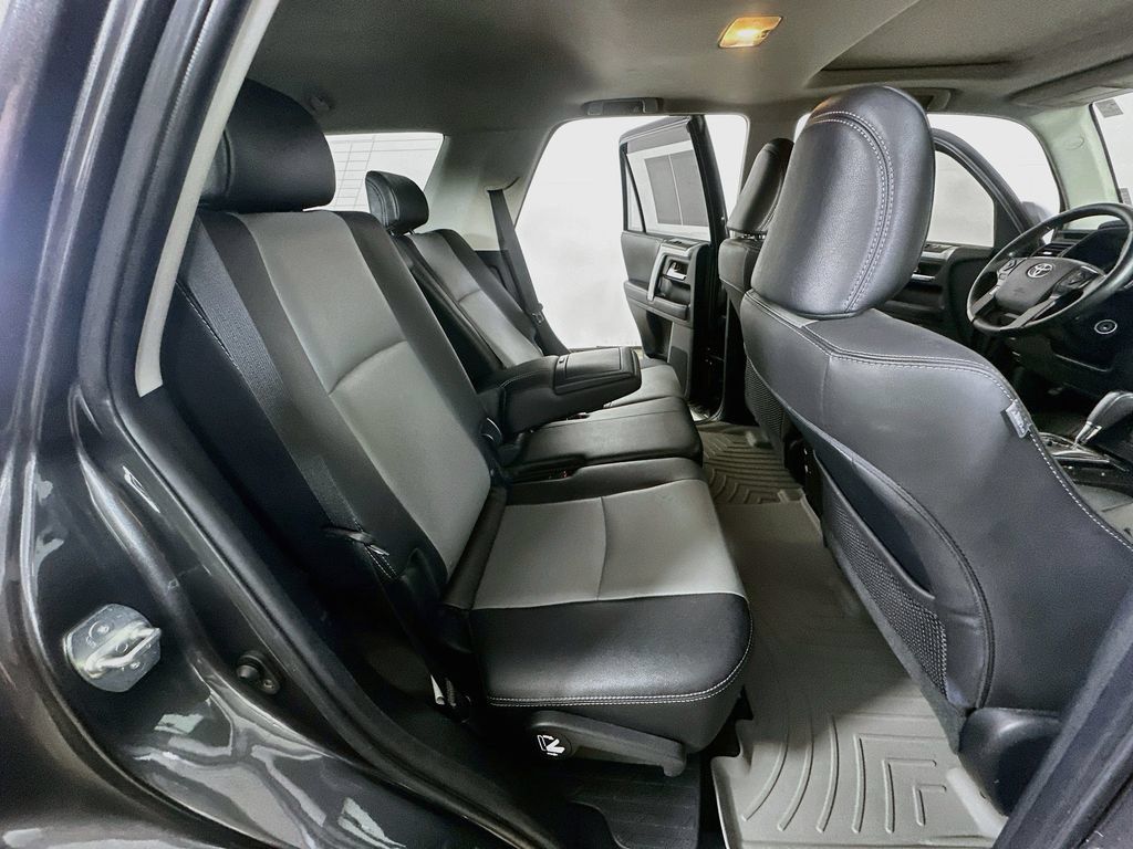 Used 2019 Toyota 4Runner SR5 Premium AWD/4WD image 12