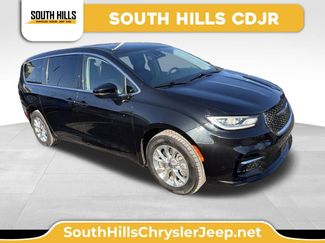 Used 2023 Chrysler Pacifica Touring-L w/ Uconnect Theater Family Group 360° Tour