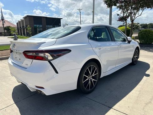 Used 2024 Toyota Camry SE FWD image 20