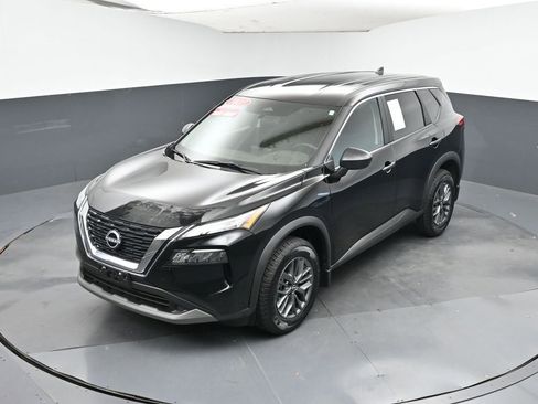 Used 2023 Nissan Rogue S image 32