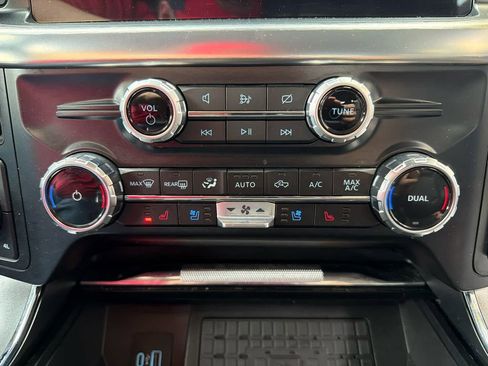 Used 2023 Ford F150 Lariat w/ Equipment Group 502A High image 13