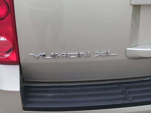 Used 2013 GMC Yukon XL SLT AWD/4WD image 33
