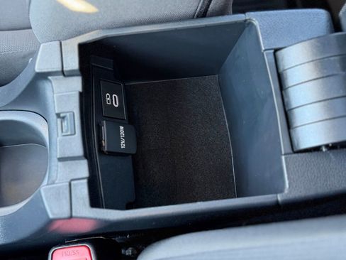 Used 2023 Toyota Corolla Cross LE w/ Moonroof Package image 21