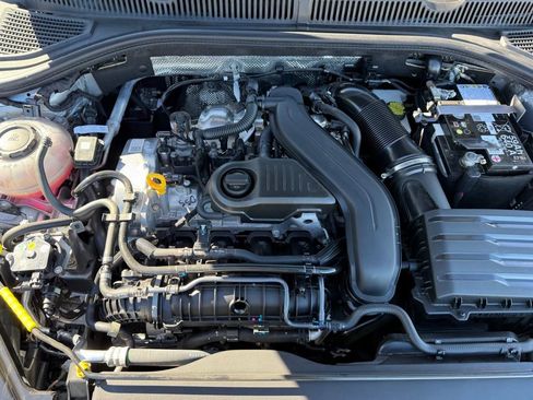 Certified 2025 Volkswagen Jetta SE w/ Black Wheel Package image 13