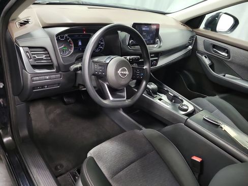 Used 2023 Nissan Rogue SV AWD/4WD image 16