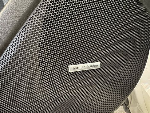 Used 2020 Subaru Forester Limited image 13