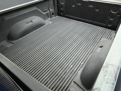 Used 2018 RAM 1500 Express image 22