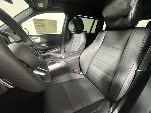 New 2026 Mercedes-Benz GLS 450 4MATIC image 9