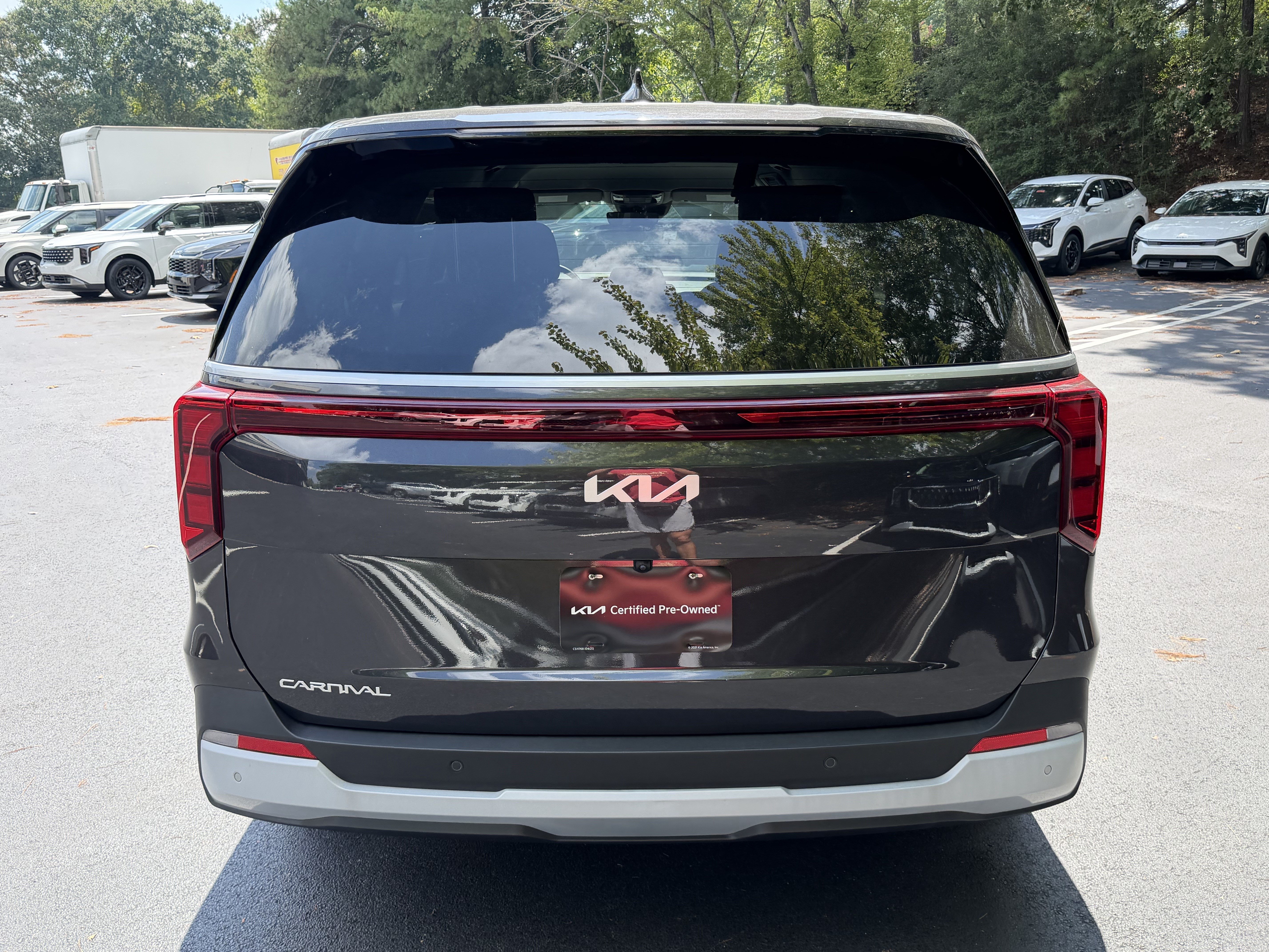 Certified 2026 Kia Carnival FWD image 6
