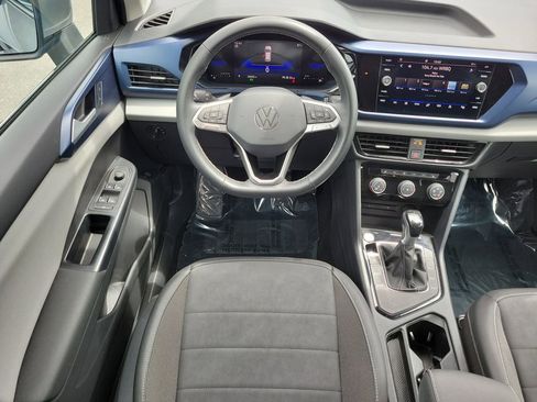 Used 2023 Volkswagen Taos SE image 13