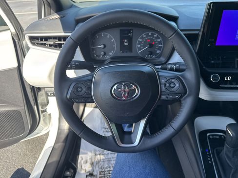 Used 2024 Toyota Corolla SE image 16
