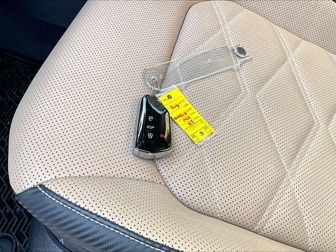 Used 2024 Volkswagen Atlas Cross Sport SE image 15