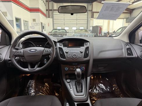 Used 2017 Ford Focus SE FWD image 20
