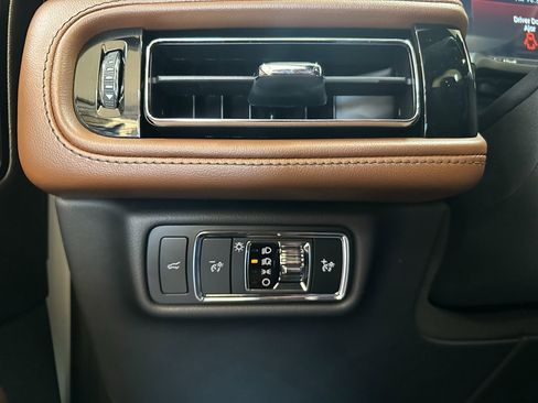 Used 2024 Lincoln Aviator Reserve w/ Equipment Group 201A image 19