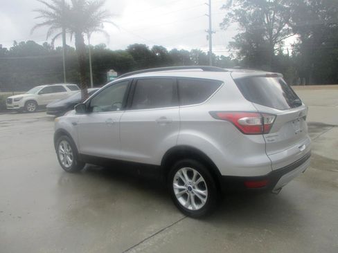 Used 2017 Ford Escape SE w/ SE Leather Comfort Package FWD image 24