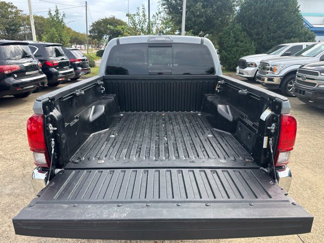 Used 2021 Toyota Tacoma SR5 AWD/4WD image 23