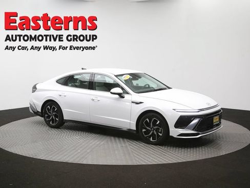 Used 2025 Hyundai Sonata SEL FWD image 48