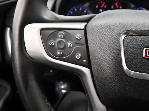 Used 2024 GMC Terrain SLT image 22