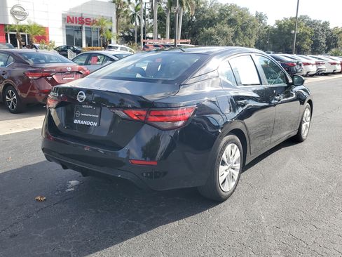 Certified 2022 Nissan Sentra S image 7