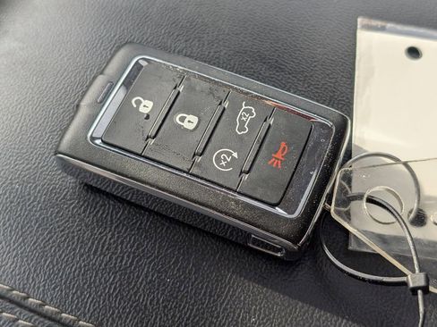 Used 2024 Jeep Grand Cherokee L Limited image 21