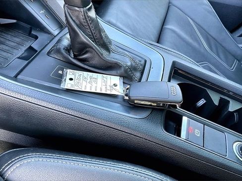 Used 2024 Audi Q3 2.0T Premium Plus w/ Premium Plus Package image 10