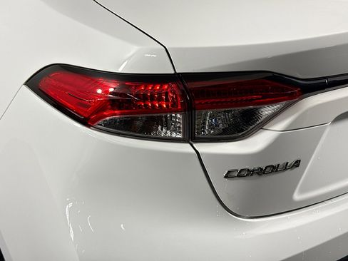 Used 2023 Toyota Corolla LE FWD image 35
