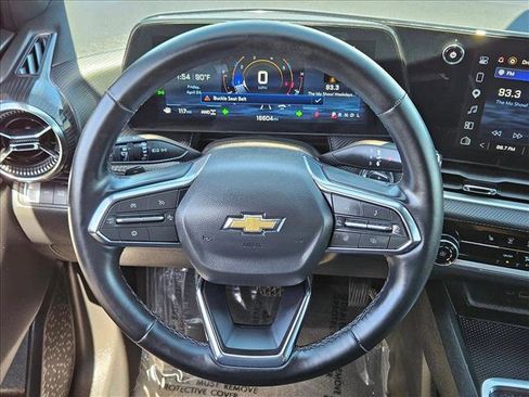 Used 2026 Chevrolet Equinox LT AWD/4WD image 14