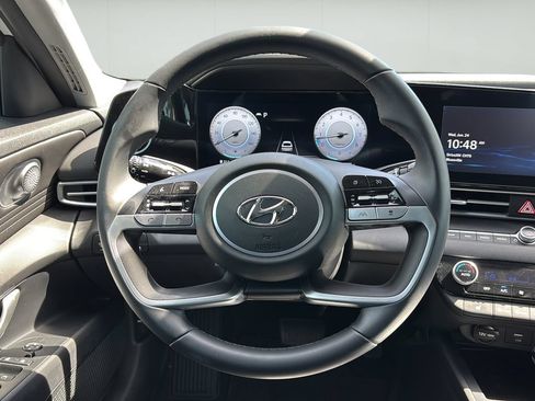 Certified 2023 Hyundai Elantra Limited FWD image 21